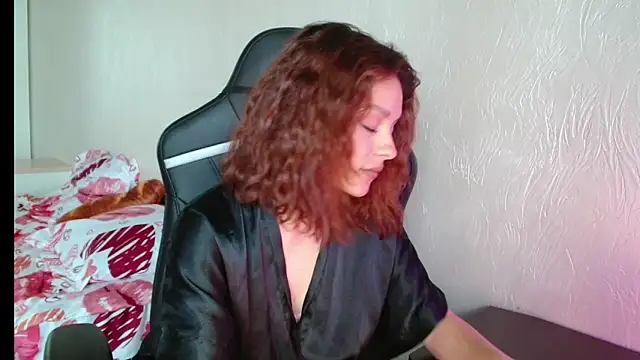 Snapshot of Eva_Avea chatting on June 9, 2026, 9:21 am Eva Avea online show from June 9, 2026, 9:21 am