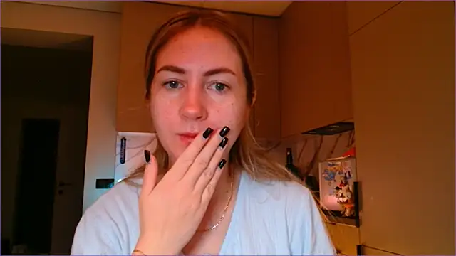 Snapshot of BluueSilk chatting on January 7, 2026, 6:16 am BluueSilk online show from January 7, 2026, 6:16 am