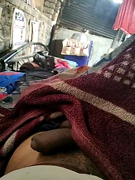 Snapshot of crazyxy12 chatting on February 21, 2026, 6:36 am crazyxy12 online show from February 21, 2026, 6:36 am