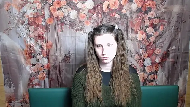 Snapshot of LilianaShine chatting on February 1, 2026, 11:53 am LilianaShine online show from February 1, 2026, 11:53 am