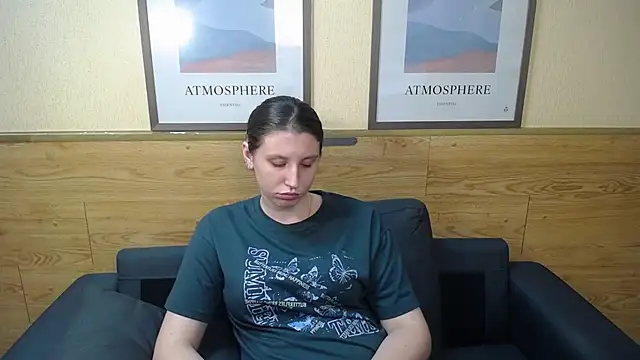 LilianaShine online show from July 14, 2026, 10:21 am