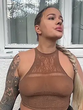 sexybatwomen33 online show from May 21, 2026, 10:33 am