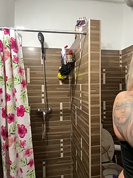 sexybatwomen33 online show from May 24, 2026, 6:07 am