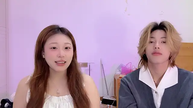 SM JIAJIA ZL online show from May 10, 2026, 7:30 pm