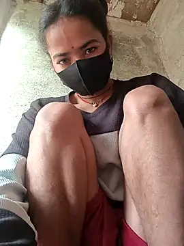 Snapshot of Sunali_Bendre chatting on February 11, 2026, 3:11 am Sunali Bendre online show from February 11, 2026, 3:11 am