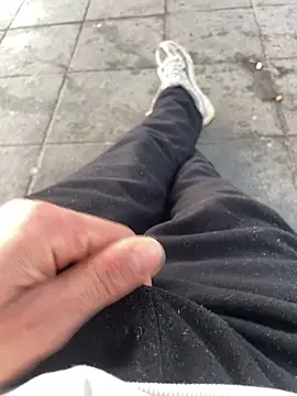 sifoubba91 online show from April 7, 2026, 12:49 pm