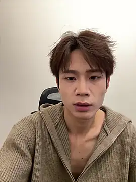 Snapshot of SM_004 chatting on February 1, 2026, 9:19 am SM 004 online show from February 1, 2026, 9:19 am