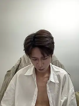 Snapshot of SM_004 chatting on February 11, 2026, 10:42 am SM 004 online show from February 11, 2026, 10:42 am