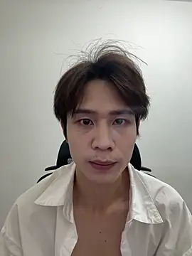 Snapshot of SM_004 chatting on February 15, 2026, 11:19 am SM 004 online show from February 15, 2026, 11:19 am