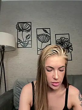 xXKelly bonb0nXx online show from March 29, 2026, 3:01 pm