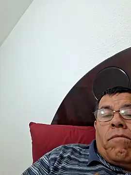 Snapshot of eros3442 chatting on February 7, 2026, 2:15 am eros3442 online show from February 7, 2026, 2:15 am