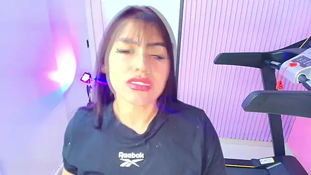 Snapshot of NaomiAmazing01 chatting on May 31, 2026, 1:14 am NaomiAmazing01 online show from May 31, 2026, 1:14 am