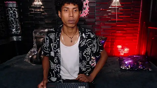 Snapshot of Walkers05 chatting on February 23, 2026, 12:19 am Walkers05 online show from February 23, 2026, 12:19 am