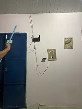 Snapshot of Loaisn chatting on February 15, 2026, 10:50 pm Loaisn online show from February 15, 2026, 10:50 pm