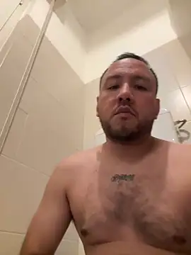 Snapshot of latinocalientehot chatting on May 29, 2026, 9:35 pm latinocalientehot online show from May 29, 2026, 9:35 pm
