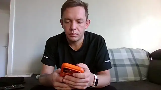 verscub6969 online show from April 13, 2026, 6:30 am