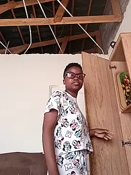 Snapshot of Sexylionessxx27 chatting on February 6, 2026, 6:51 am Sexylionessxx27 online show from February 6, 2026, 6:51 am