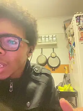 ELPikaPreta online show from February 16, 2026, 1:24 am