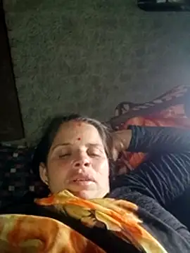 Snapshot of Lucky_couple-1 chatting on February 20, 2026, 4:18 pm Lucky couple-1 online show from February 20, 2026, 4:18 pm