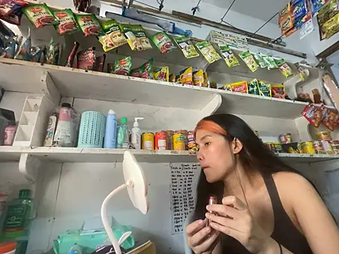 Snapshot of Sweetiebabe25 chatting on February 19, 2026, 4:19 am Sweetiebabe25 online show from February 19, 2026, 4:19 am