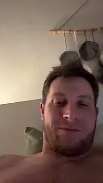 Snapshot of LubasOriginMen chatting on March 10, 2026, 9:20 pm LubasOriginMen online show from March 10, 2026, 9:20 pm