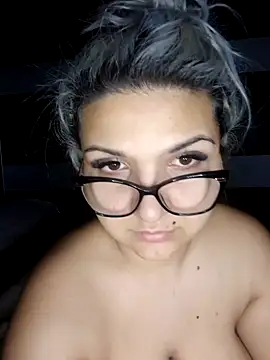 Snapshot of LollaHeart chatting on February 4, 2026, 11:42 pm LollaHeart online show from February 4, 2026, 11:42 pm