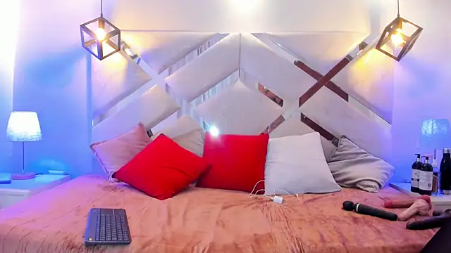 karlaa megan online show from April 9, 2026, 11:48 am