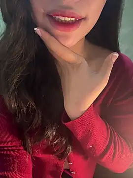 QuynhAnh 2k1 online show from February 8, 2026, 2:15 am