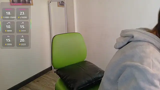 Snapshot of PaulaSantanaOf chatting on February 21, 2026, 5:25 pm PaulaSantanaOf online show from February 21, 2026, 5:25 pm