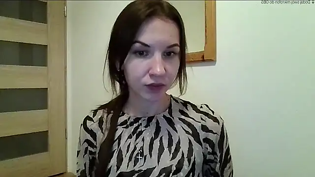 JuliaLovely online show from May 10, 2026, 6:35 pm