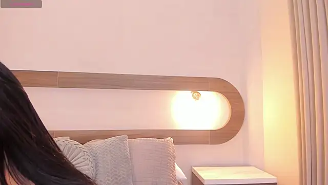 Snapshot of Violeta_sum chatting on May 19, 2026, 12:11 pm Violeta sum online show from May 19, 2026, 12:11 pm