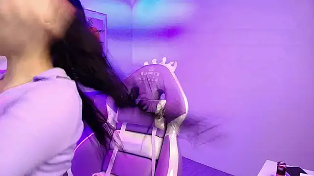 Maddie T18 online show from February 10, 2026, 11:25 am