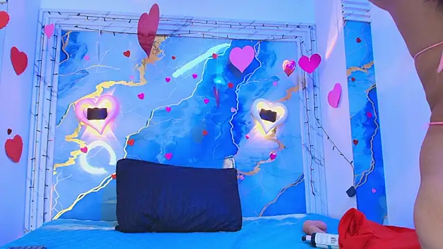 Snapshot of crystal_love08 chatting on February 5, 2026, 7:18 pm crystal love08 online show from February 5, 2026, 7:18 pm