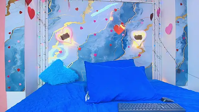 Snapshot of crystal_love08 chatting on February 27, 2026, 7:25 pm crystal love08 online show from February 27, 2026, 7:25 pm