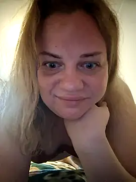 Snapshot of VitniKis chatting on February 23, 2026, 6:55 am VitniKis online show from February 23, 2026, 6:55 am