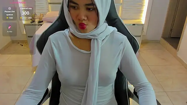 Snapshot of Yaiza_farak chatting on February 12, 2026, 2:17 am Yaiza farak online show from February 12, 2026, 2:17 am