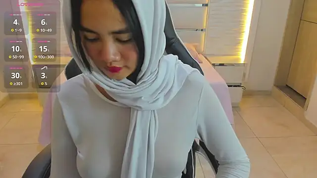 Snapshot of Yaiza_farak chatting on February 18, 2026, 2:18 am Yaiza farak online show from February 18, 2026, 2:18 am