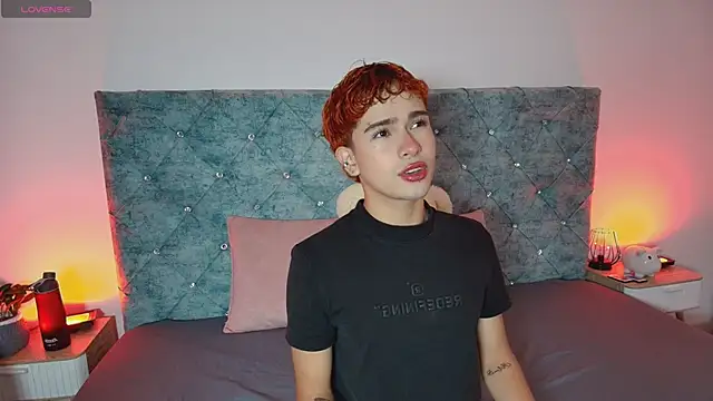 Snapshot of ryan_onFire chatting on April 16, 2026, 1:23 pm ryan onFire online show from April 16, 2026, 1:23 pm