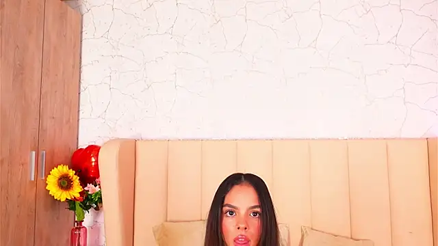 Snapshot of BambiRoses chatting on February 22, 2026, 5:08 am BambiRoses online show from February 22, 2026, 5:08 am