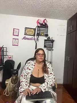 KimmyDark1 online show from June 12, 2026, 4:22 am