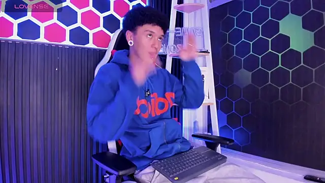 David Banks  online show from April 8, 2026, 12:38 pm