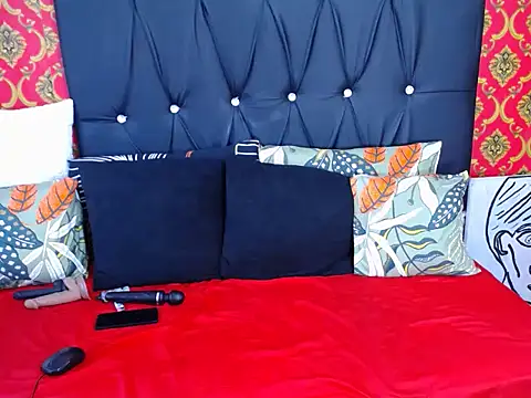 Snapshot of LADY-NESH chatting on February 6, 2026, 4:32 pm LADY-NESH online show from February 6, 2026, 4:32 pm