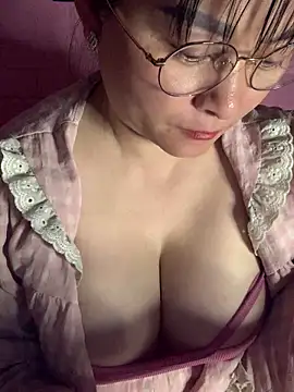 Snapshot of Star-sweet01 chatting on February 11, 2026, 5:34 am Star-sweet01 online show from February 11, 2026, 5:34 am