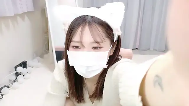  MIYUnya online show from February 13, 2026, 10:22 am