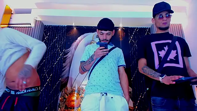 Snapshot of the_knights_of_the_night chatting on February 3, 2026, 4:32 am the knights of the night online show from February 3, 2026, 4:32 am