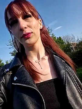 -BabyBella- online show from April 15, 2026, 3:52 pm
