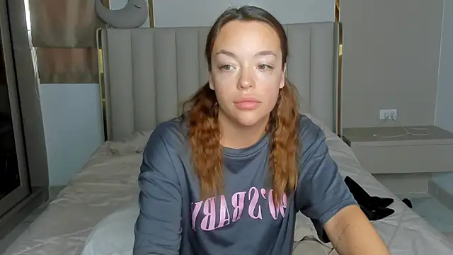 stellaa quenn online show from April 17, 2026, 12:13 am