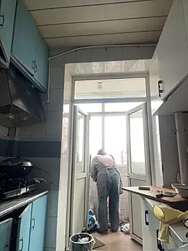 Youyou 12 online show from April 9, 2026, 2:00 am