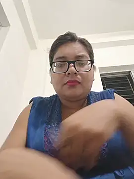 Snapshot of Elie_Hallway chatting on May 26, 2026, 6:37 pm Elie Hallway online show from May 26, 2026, 6:37 pm