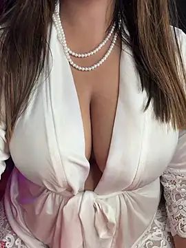 Snapshot of queen-panda chatting on March 1, 2026, 6:54 pm queen-panda online show from March 1, 2026, 6:54 pm